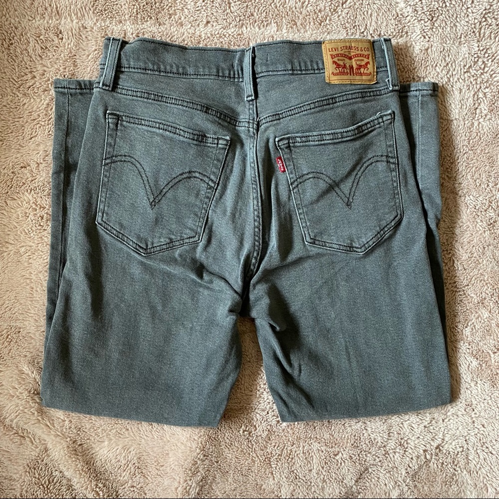 Levi’s Wedgie Straight Jeans